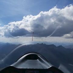 Flugwegposition um 13:03:46: Aufgenommen in der Nähe von Gemeinde Tux, Österreich in 2902 Meter